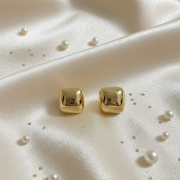 Cushion Stud Earrings