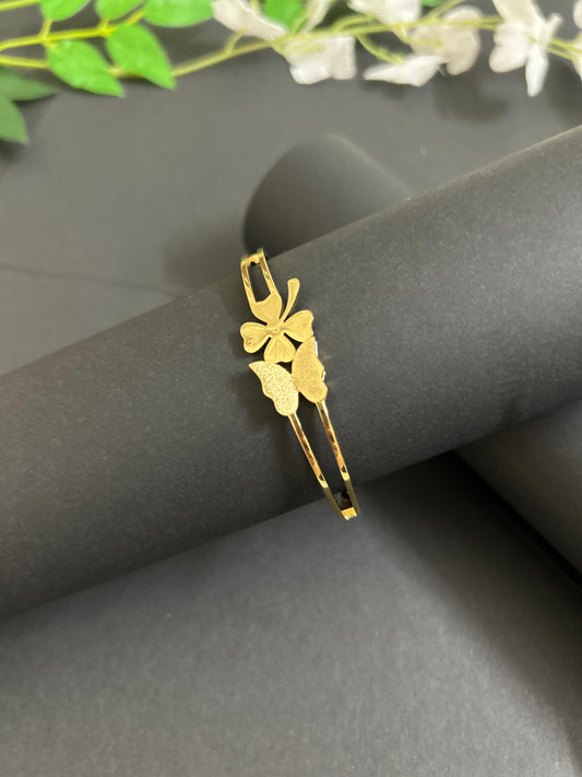 Elegant Kada with Butterfly & Floral Design